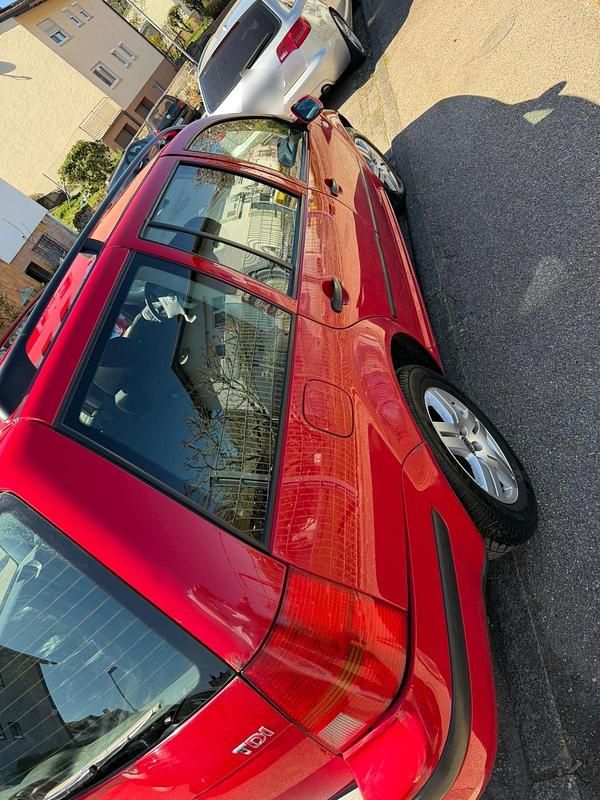 Gebraucht VW Golf IV 74 PS (54 kW) 2002 Rot Kombi