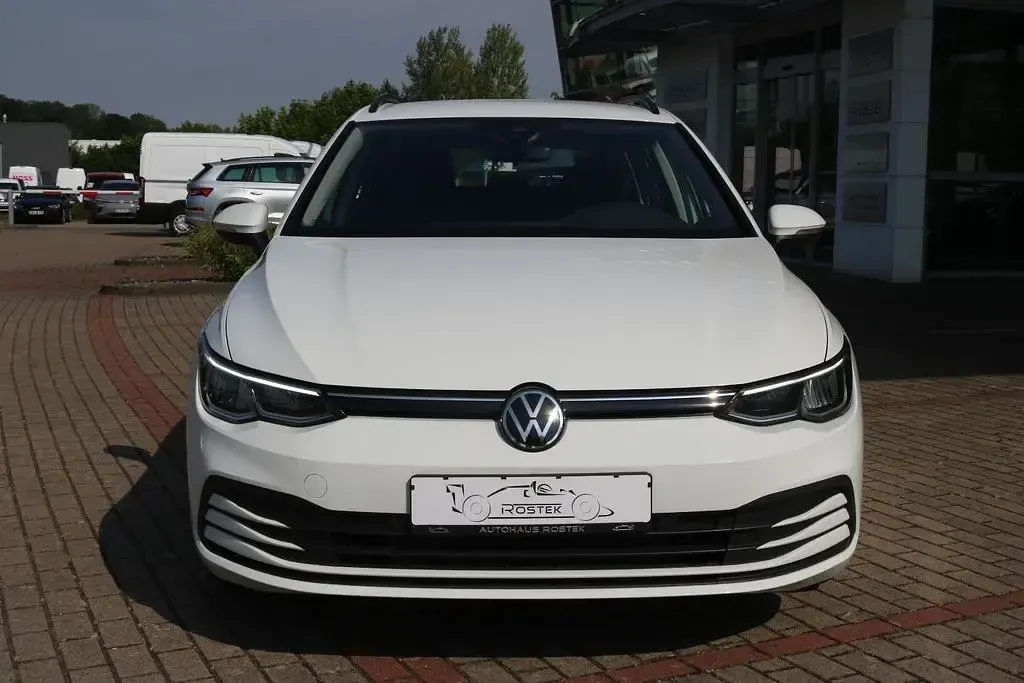 Gebraucht VW Golf VIII Life 116 PS (85 kW) 2022 Weiß Kombi