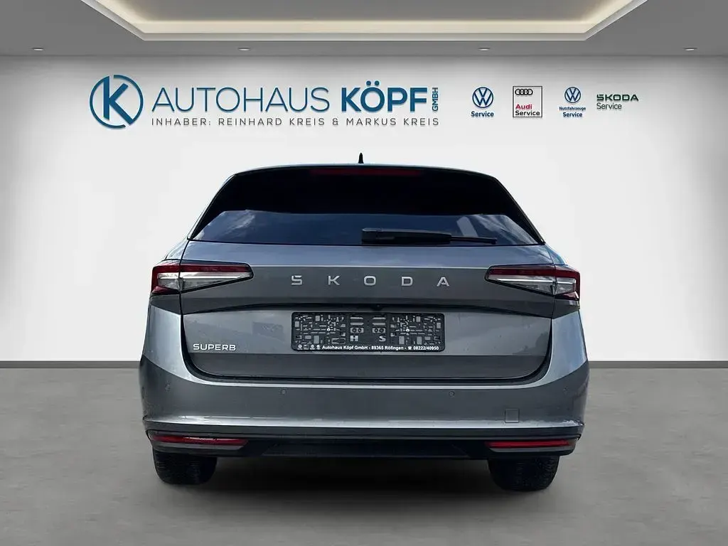 Gebraucht Skoda Superb Selection 150 PS (110 kW) 2025 Grau Kombi