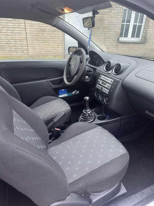 Gebraucht Ford Fiesta 60 PS (44 kW) 2005 Kleinwagen