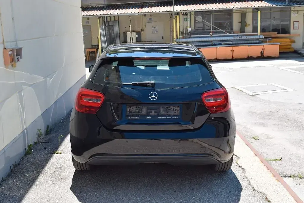 Gebraucht Mercedes A200 136 PS (100 kW) 2015 Schwarz Kleinwagen