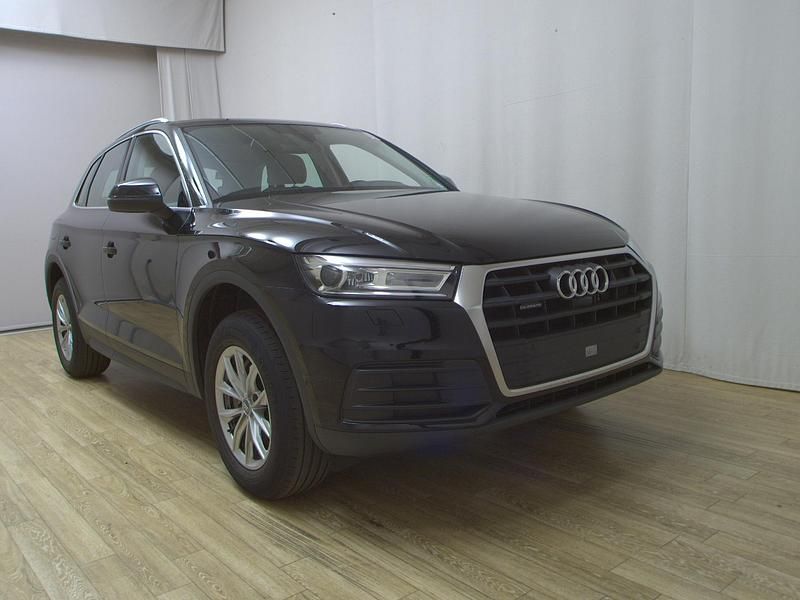 Second-hand Audi Q5 Ambiente 163 CP (119 kW) 2019 Negru SUV