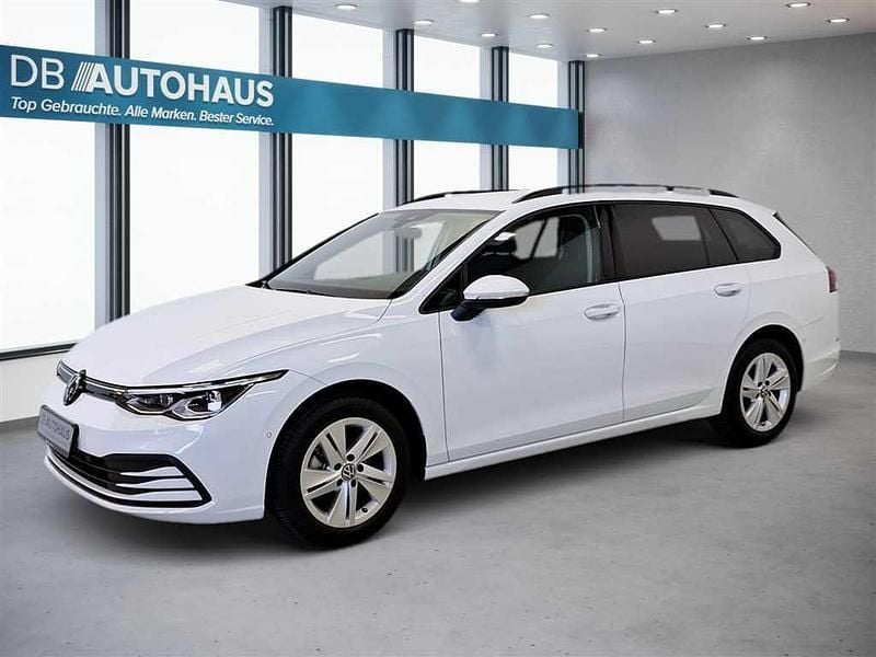 Weiß Gebraucht 2023 VW Golf VIII Life Kombi | 22.260 € (Guter Preis) - Bild 1/4
