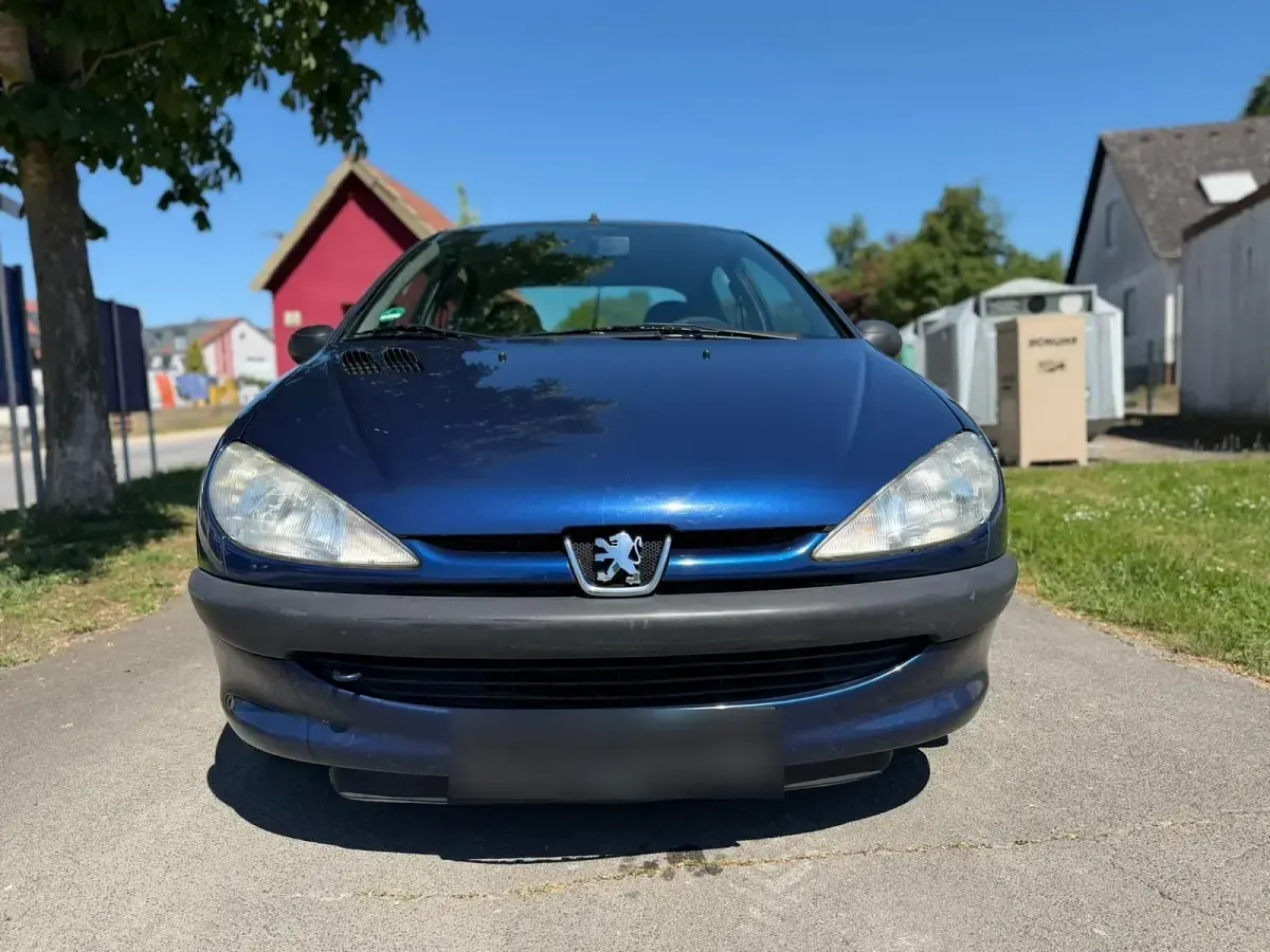 Używany Peugeot 206 60 KM (44 kW) 2001 Niebieski Hatchback