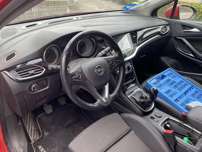 Gebraucht Opel Astra Innovation 150 PS (110 kW) 2016 Rot Limousine