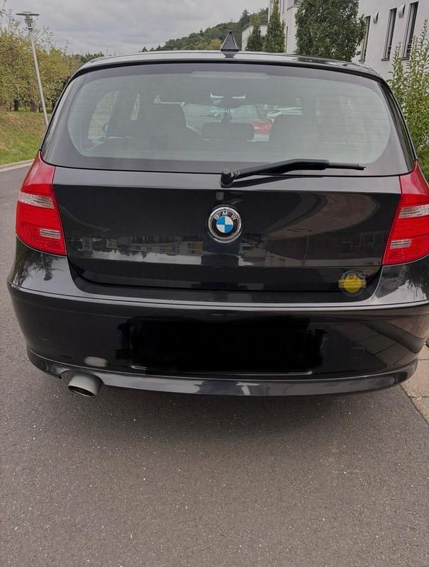Gebraucht BMW 120 177 PS (130 kW) 2008 Schwarz Kleinwagen