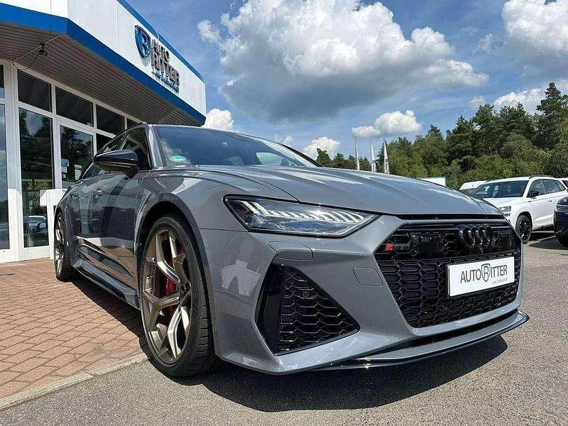 Grau Gebraucht 2024 Audi RS6 Performance Kombi | 124.890 € (Superpreis) - Bild 1/4
