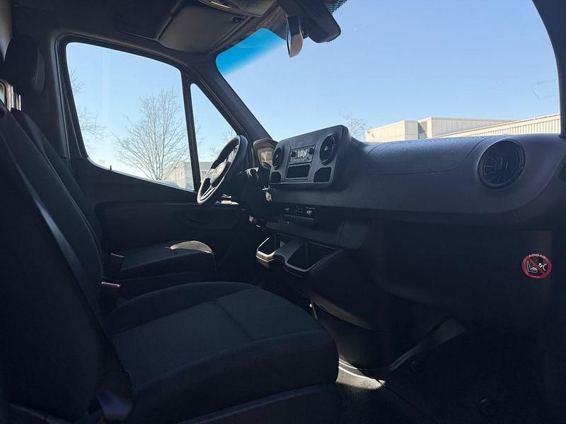 Gebraucht Mercedes E-Sprinter 85 kW (116 PS) 2020 Grau Van