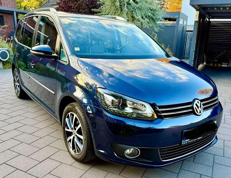 Blau Gebraucht 2012 VW Touran Comfortline Van / Kleinbus | 12.850 € (Teuer) - Bild 1/4