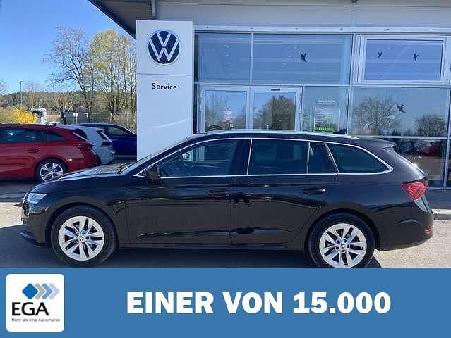 Schwarz metallic Gebraucht 2021 Skoda Octavia Style Kombi | 24.360 € (Fairer Preis) - Bild 1/4