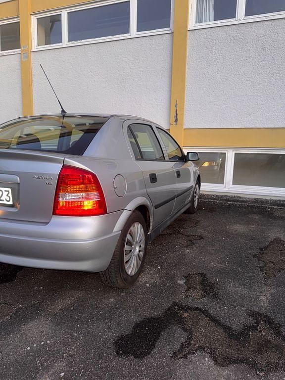 Gebraucht Opel Astra Comfort 84 PS (61 kW) 2001 Silber Limousine