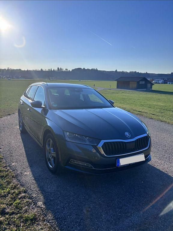 Second-hand Skoda Octavia Style 150 CP (110 kW) 2020 Gri Break