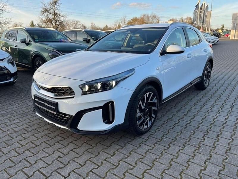 Second-hand Kia XCeed Vision 140 CP (102 kW) 2025 Alb SUV