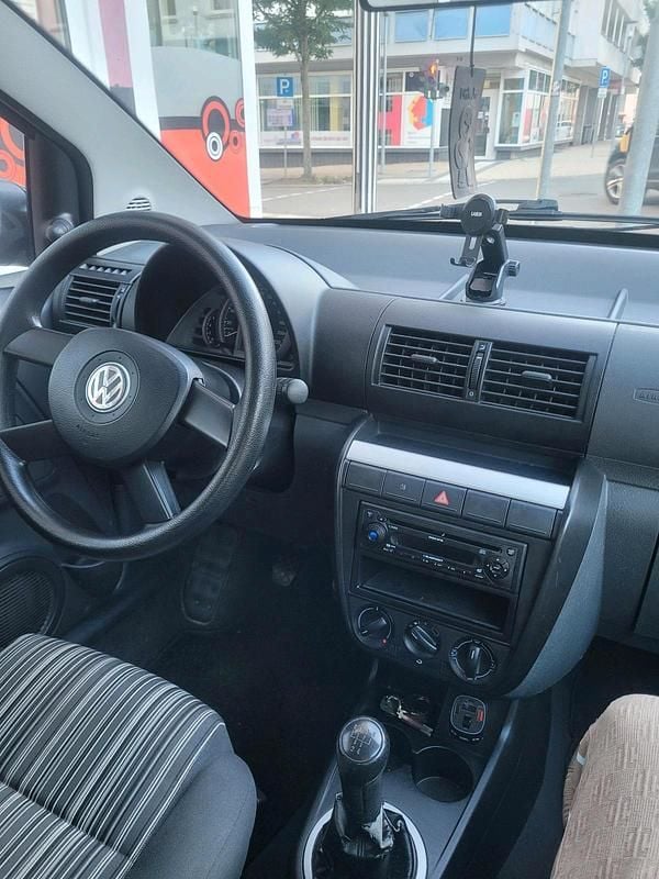 Schwarz Gebraucht 2004 VW Fox Kleinwagen | 1.550 € (Fairer Preis) - Bild 1/4