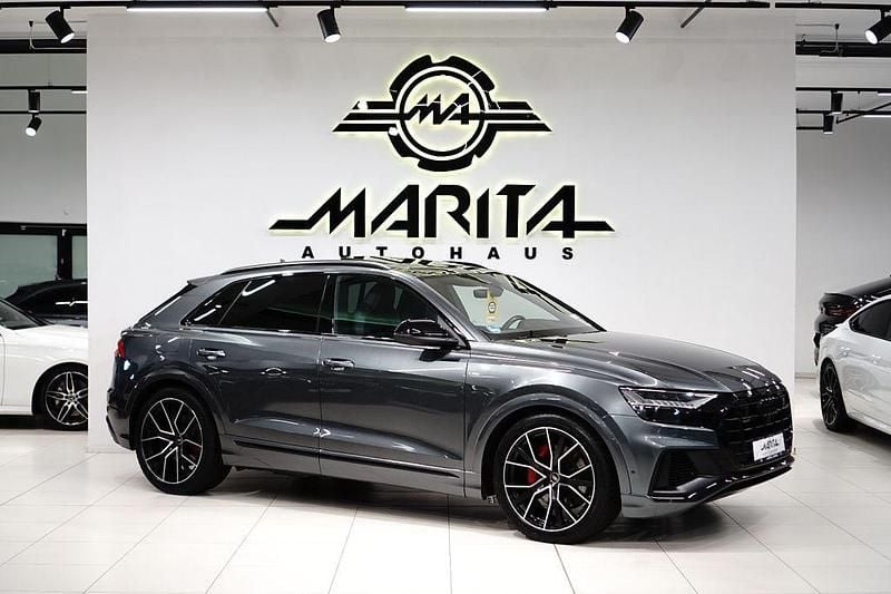 Grau Gebraucht 2021 Audi Q8 S-Line SUV | 60.949 € (Etwas zu teuer) - Bild 1/4