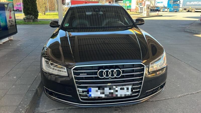 Schwarz Gebraucht 2017 Audi A8 Ambiente Limousine | 22.100 € (Guter Preis) - Bild 1/4