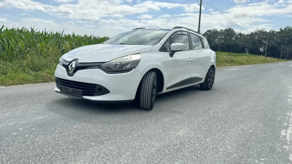 Gebraucht Renault Clio 73 PS (53 kW) 2014 Weiß Limousine