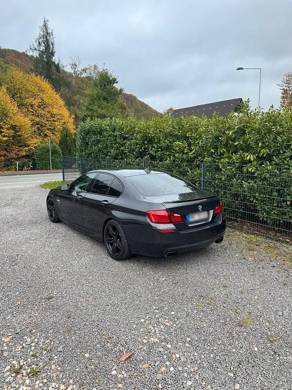 Gebraucht BMW 550 408 PS (300 kW) 2012 Andere farben Limousine