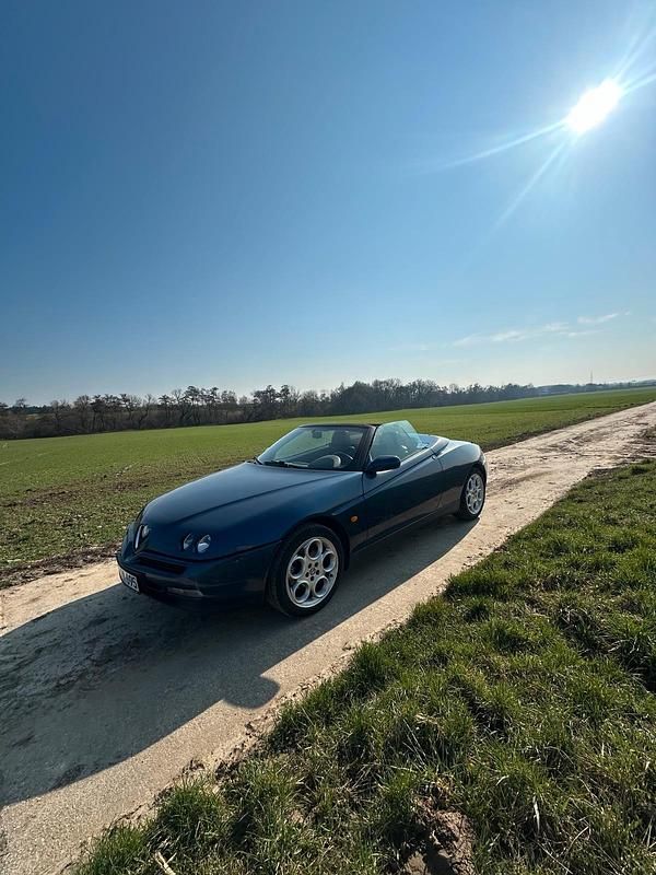 Gebraucht Alfa Romeo Spider 150 PS (110 kW) 1996 Blau Cabrio