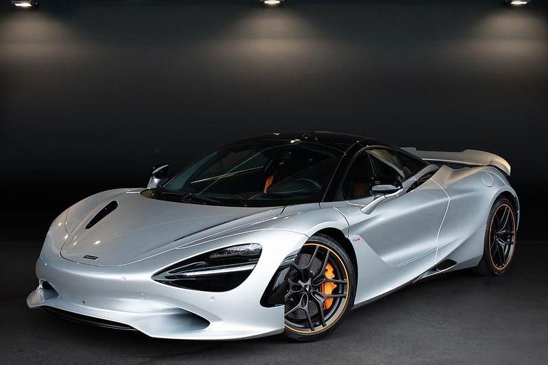 Neu McLaren 750S 751 PS (552 kW) 2025 Silber Coupé