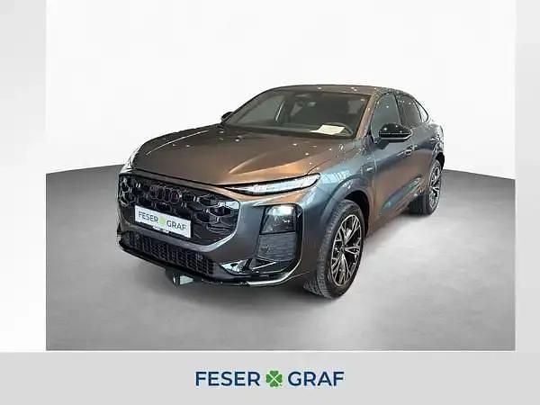 Daytonagrau perleffekt Neu 2026 Audi Q3 Sportback Ambiente SUV | 55.980 € (Superpreis) - Bild 1/4