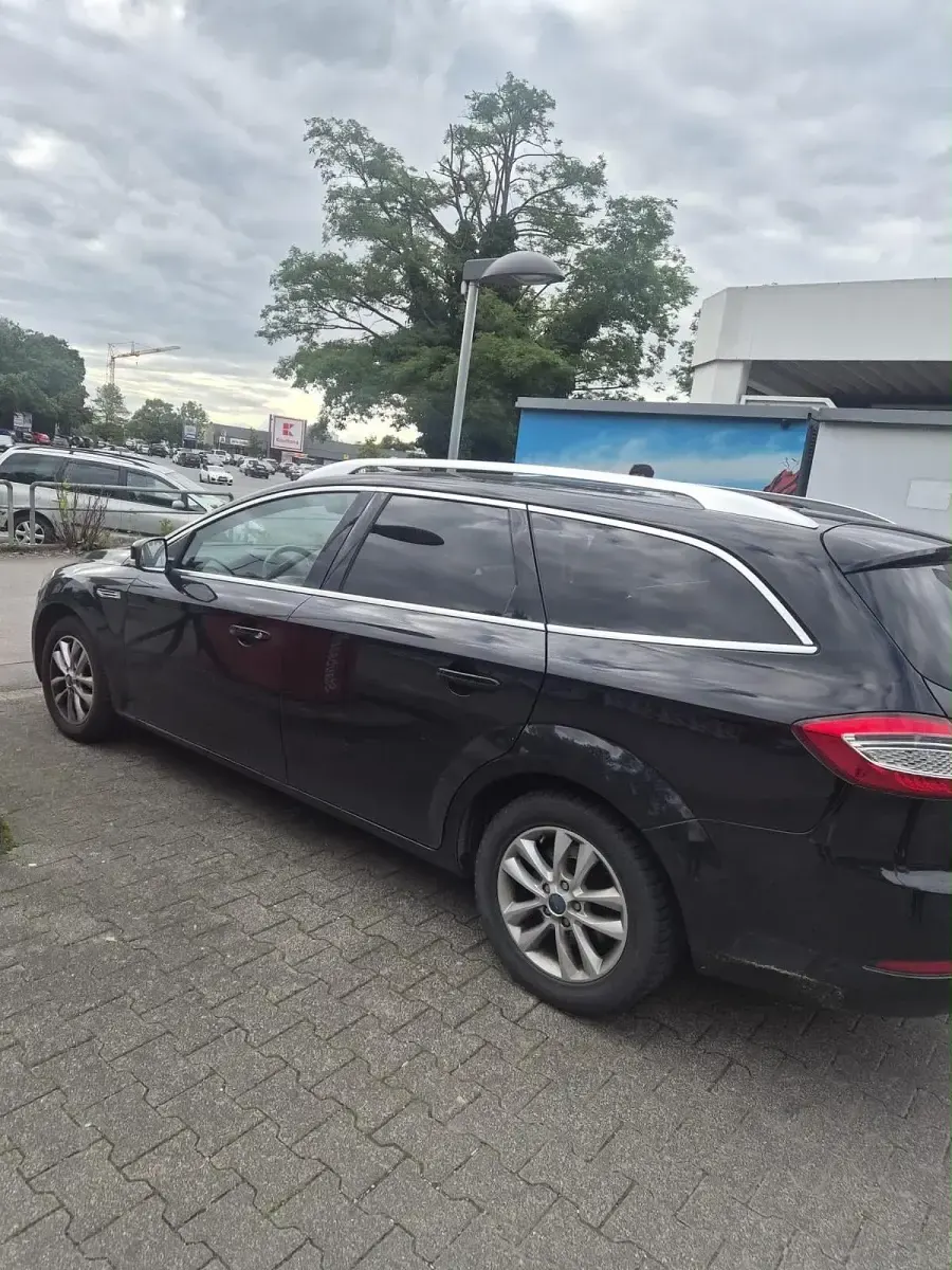 Gebraucht Ford Mondeo 140 PS (102 kW) 2011 Kombi