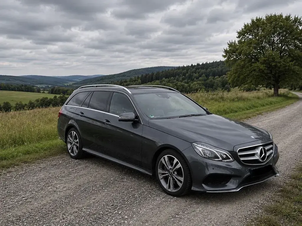 Gebraucht Mercedes E350 AMG 252 PS (185 kW) 2014 Grau Kombi