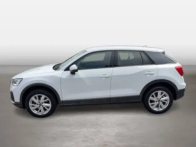 Gebraucht Audi Q2 Comfort 150 PS (110 kW) 2022 Gletscherweiß metallic SUV