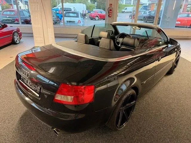 Gebraucht Audi A4 Cabriolet 170 PS (125 kW) 2003 Schwarz Cabrio