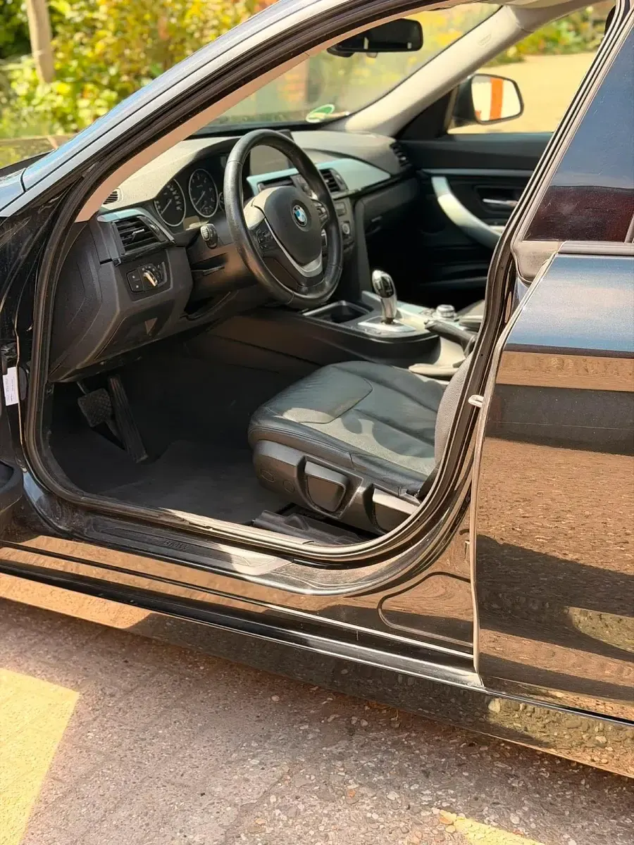 Gebraucht BMW 320 Gran Turismo 184 PS (135 kW) 2014 Schwarz Coupé