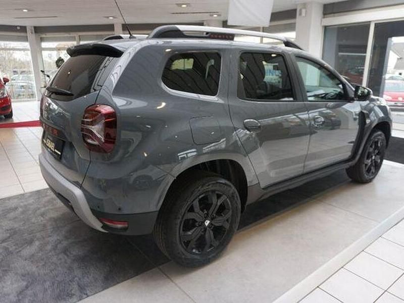 Gebraucht Dacia Duster Extreme 131 PS (96 kW) 2022 Grau SUV