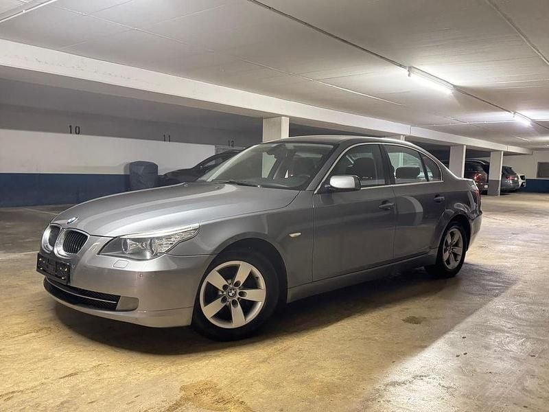 Gebraucht BMW 523 190 PS (139 kW) 2007 Grau Limousine