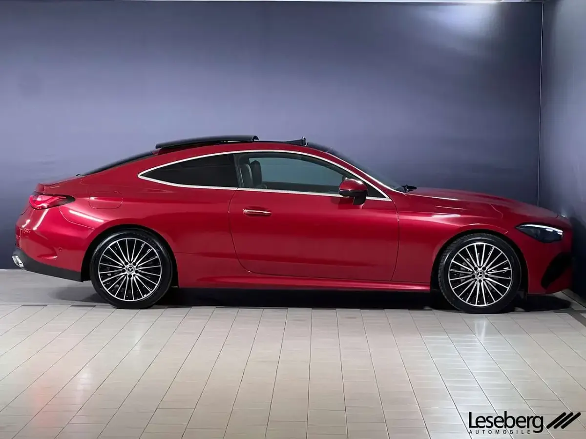 Gebraucht Mercedes CLE200 AMG 204 PS (150 kW) 2024 Rot Coupé