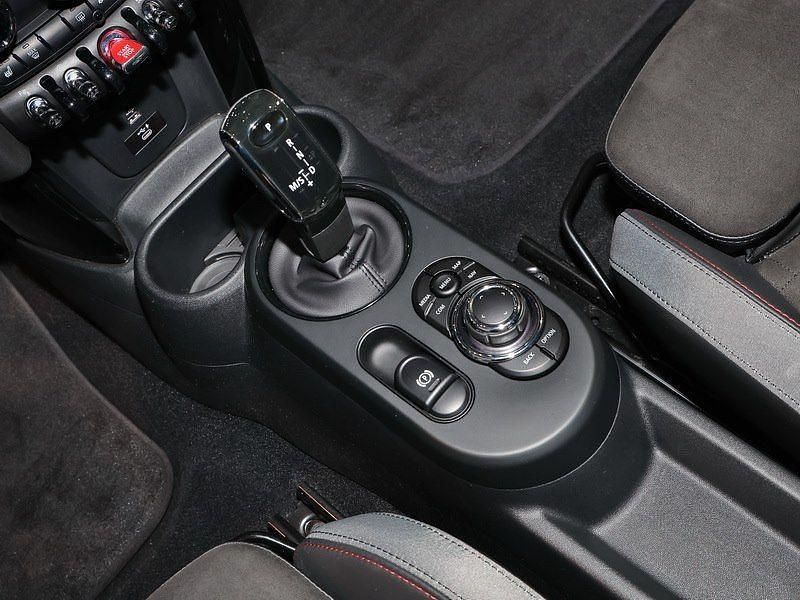 Gebraucht Mini John Cooper Works 178 PS (130 kW) 2021 Schwarz Kleinwagen