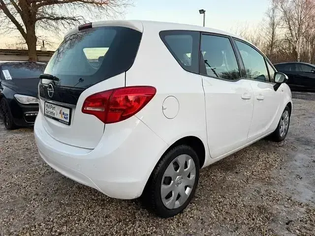 Gebraucht Opel Meriva Edition 101 PS (74 kW) 2017 Weiß Van / Kleinbus