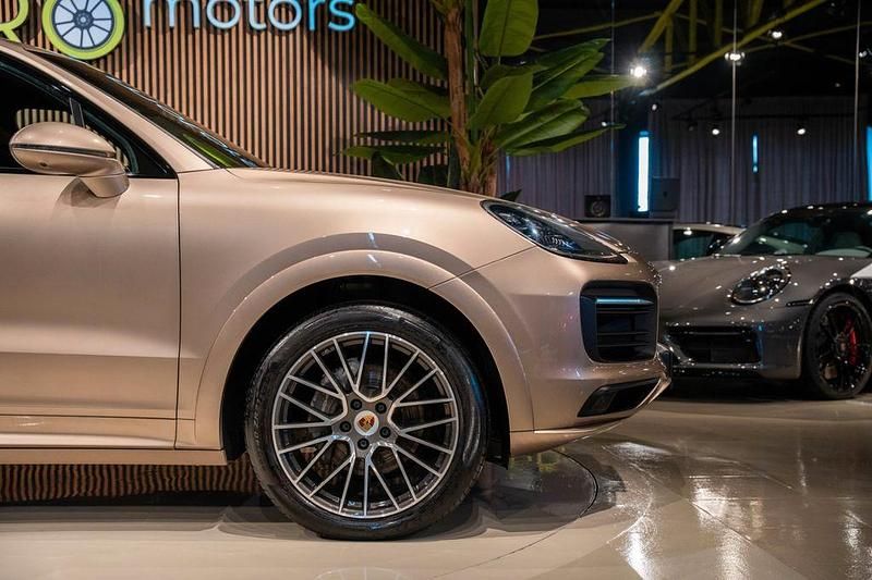 Second-hand Porsche Cayenne 340 CP (250 kW) 2019 Auriu SUV