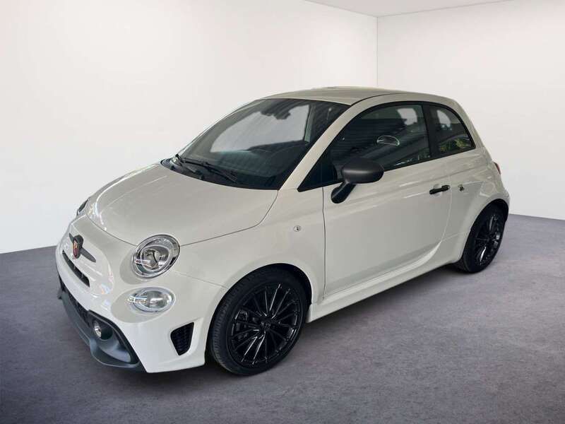 Weiss Gebraucht 2023 Abarth 595 Kleinwagen | 27.990 € (Teuer) - Bild 1/4