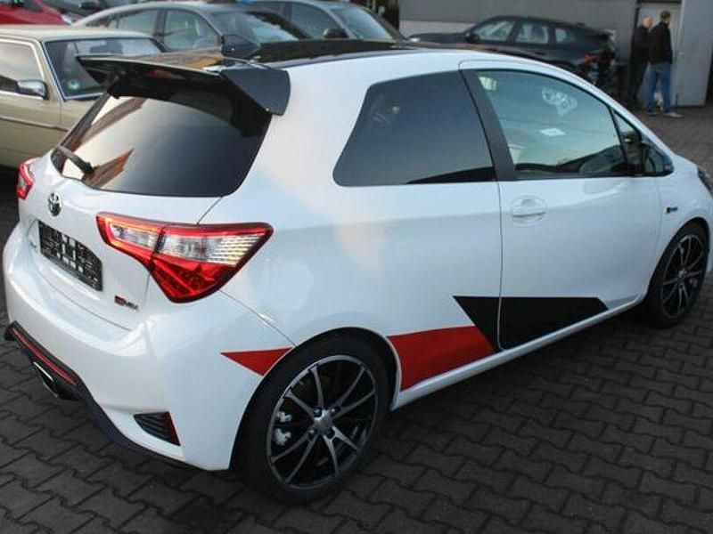 Gebraucht Toyota Yaris 212 PS (155 kW) 2018 Weiß Kleinwagen