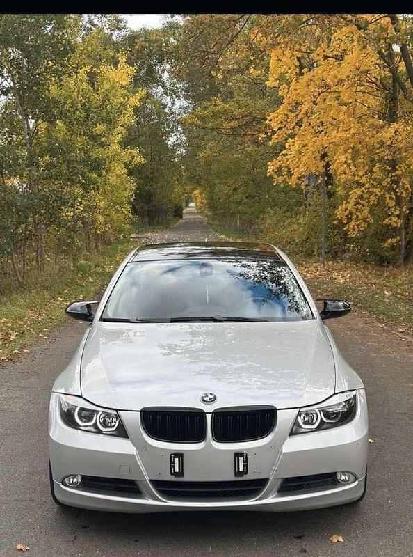 Gebraucht BMW 325 218 PS (160 kW) 2007 Limousine