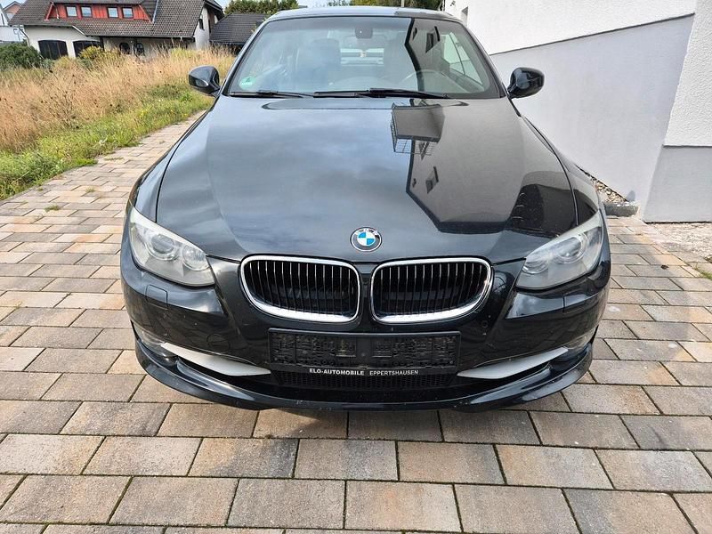 Schwarz Gebraucht 2012 BMW 320 Cabriolet Cabrio | 6.900 € (Guter Preis) - Bild 1/4