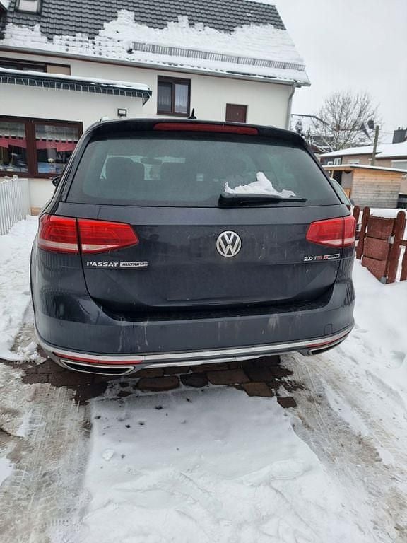 Gebraucht VW Passat Alltrack 220 PS (161 kW) 2017 Schwarz Kombi