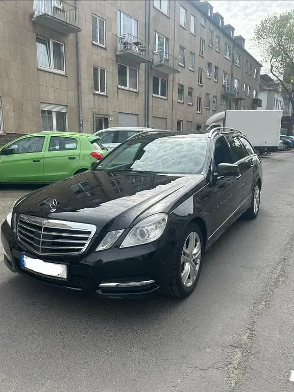 Gebraucht Mercedes 250 204 PS (150 kW) 2011 Schwarz Limousine