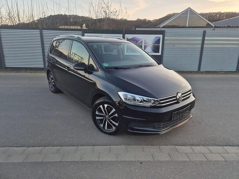 Gebraucht VW Touran United 150 PS (110 kW) 2020 Schwarz Van / Kleinbus