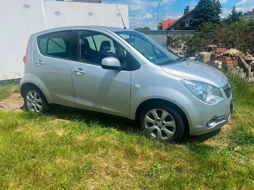 Gebraucht Opel Agila Edition 94 PS (69 kW) 2009 Grau Kleinwagen