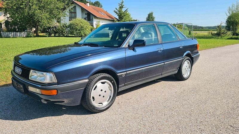 Blau Gebraucht 1990 Audi 90 Limousine | 7.390 € - Bild 1/4