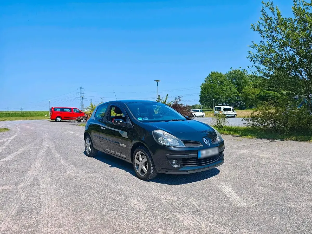 Gebraucht Renault Clio III 101 PS (74 kW) 2007 Schwarz Kleinwagen