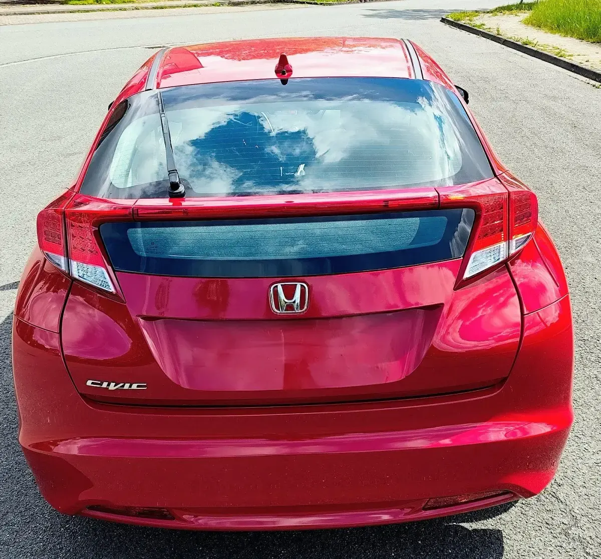 Gebraucht Honda Civic Executive 150 PS (110 kW) 2013 Rot Limousine
