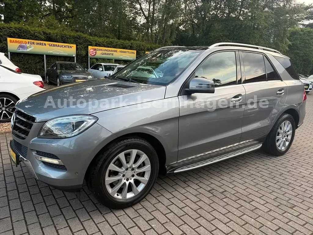 Używany Mercedes ML250 204 KM (150 kW) 2014 Srebrny SUV