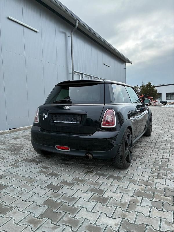 Gebraucht Mini ONE Pepper 95 PS (69 kW) 2009 Schwarz Kleinwagen