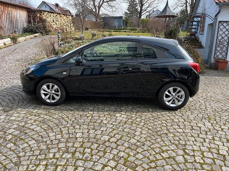 Gebraucht Opel Corsa 90 PS (66 kW) 2018 Schwarz Kleinwagen